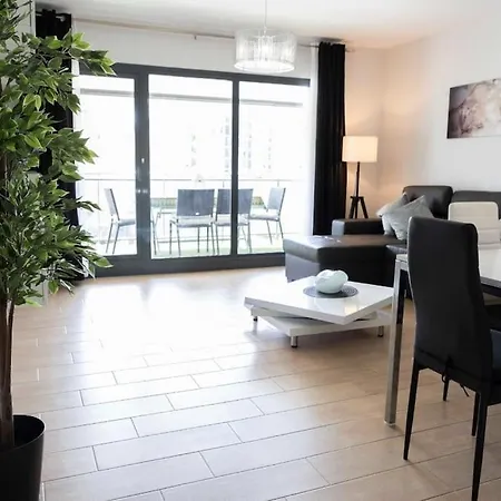 Apartment Modern Apartment, Pool & Air Con, San Juan Playa *