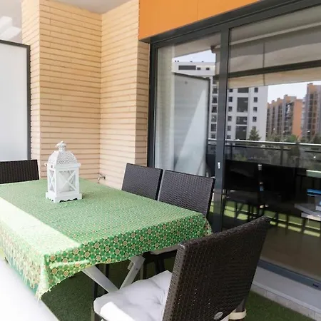 Modern Apartment, Pool & Air Con, San Juan Playa Apartment *