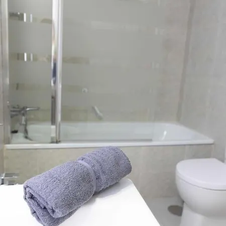 Modern Apartment, Pool & Air Con, San Juan Playa *