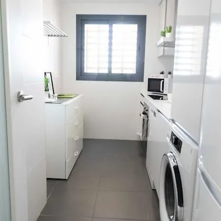 Apartment Modern Apartment, Pool & Air Con, San Juan Playa