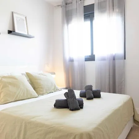 Modern Apartment, Pool & Air Con, San Juan Playa * Alicante